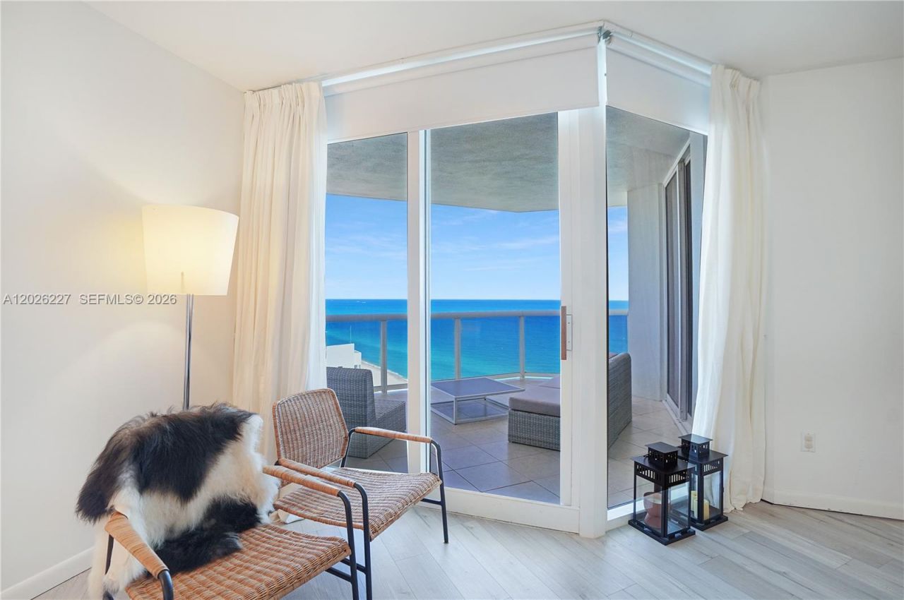 4779 Collins Ave , Unit 2908, Miami Beach, FL 33140 Photo