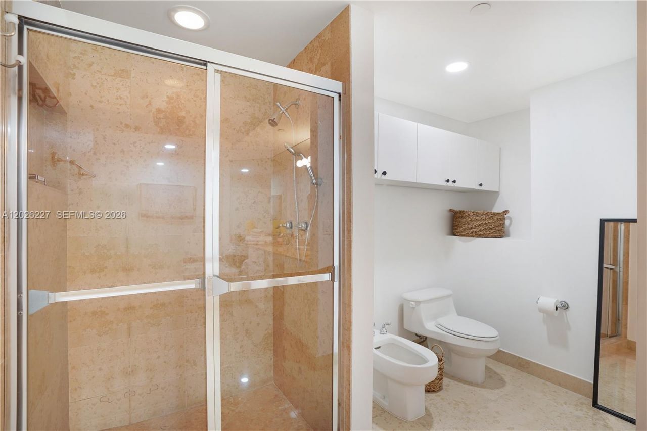 4779 Collins Ave , Unit 2908, Miami Beach, FL 33140 Photo