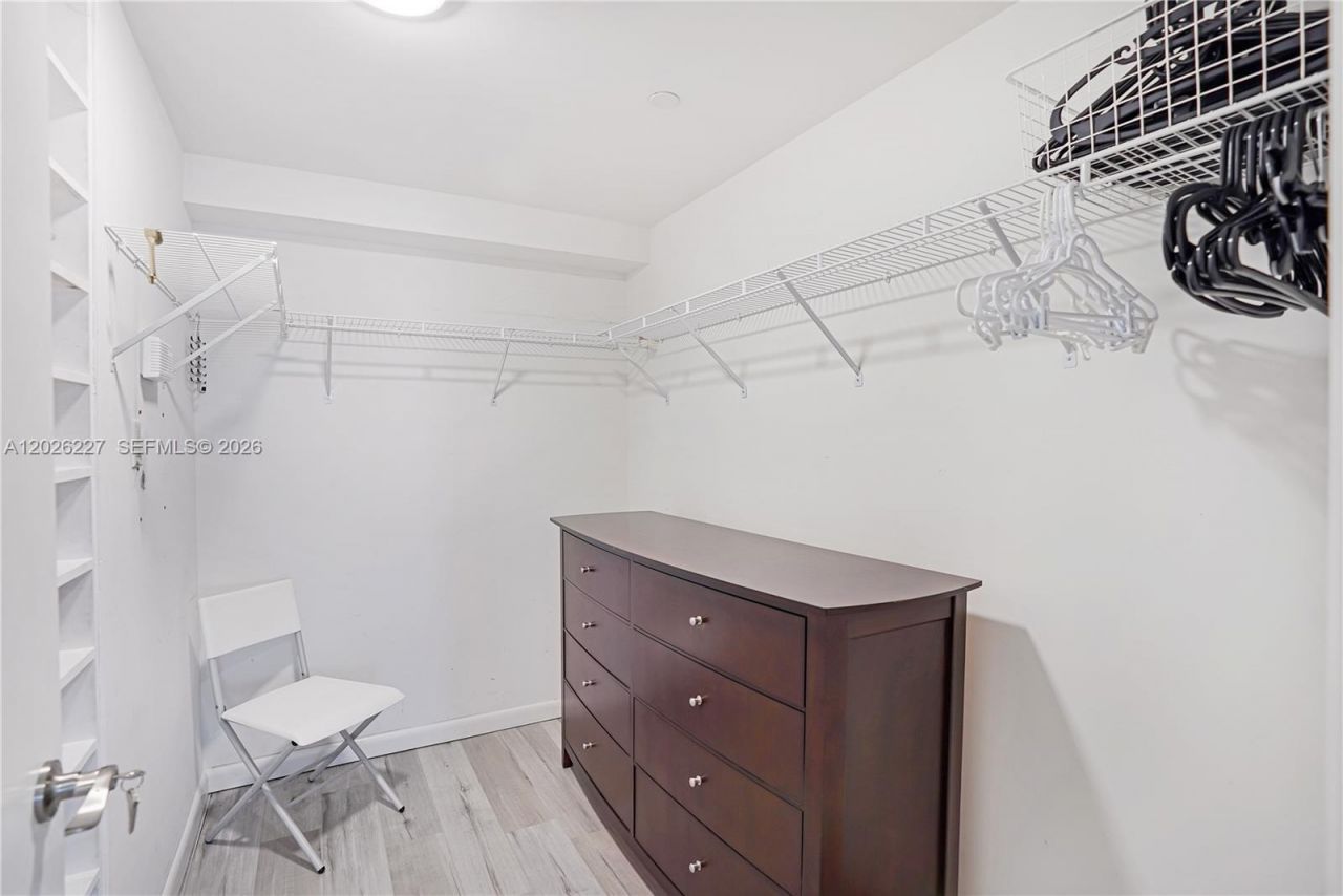 4779 Collins Ave , Unit 2908, Miami Beach, FL 33140 Photo