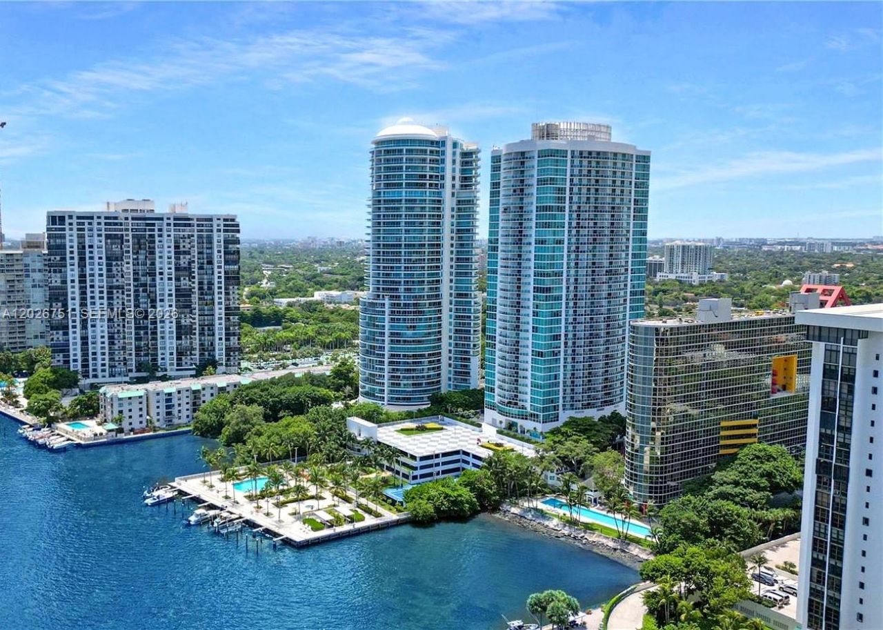 2101 Brickell Ave, Unit 1907, Miami, FL 33129 Photo