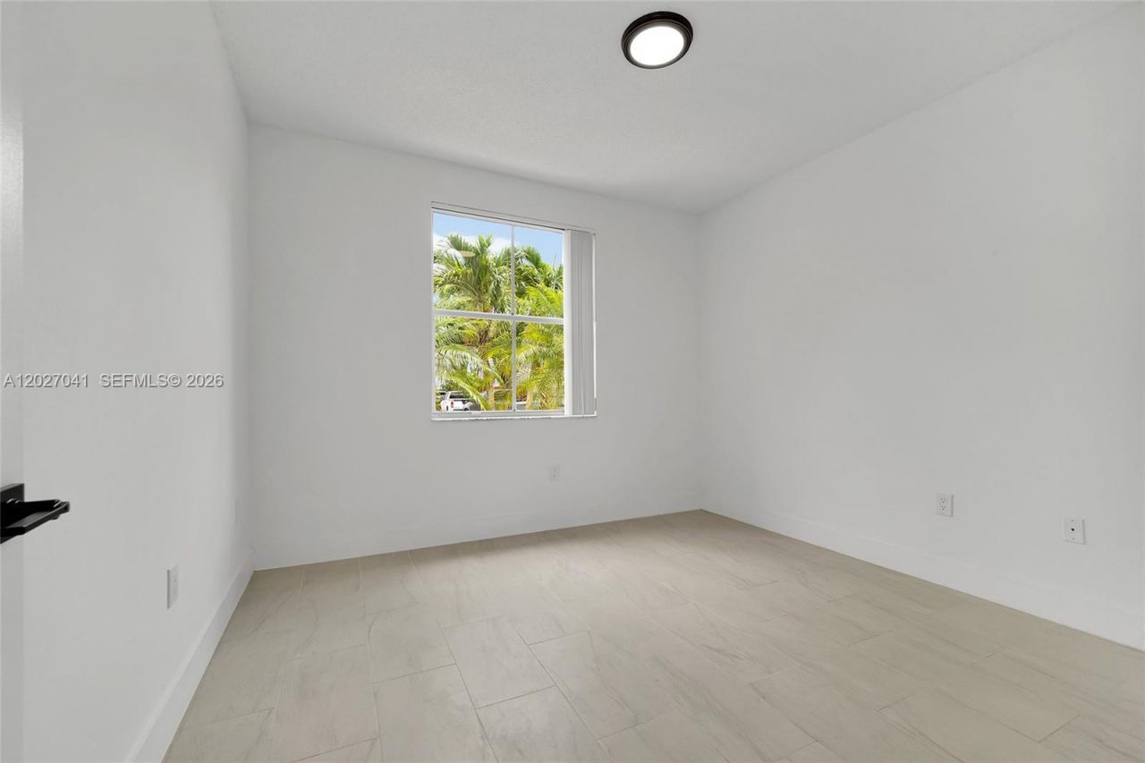 15558 SW 112th Dr , Miami, FL 33196 Photo