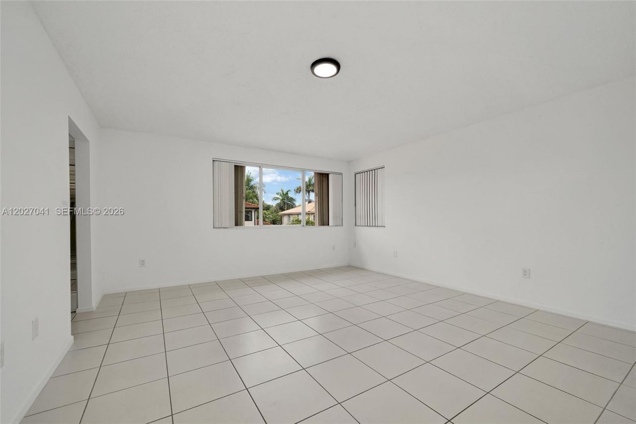 15558 SW 112th Dr , Miami, FL 33196 Photo