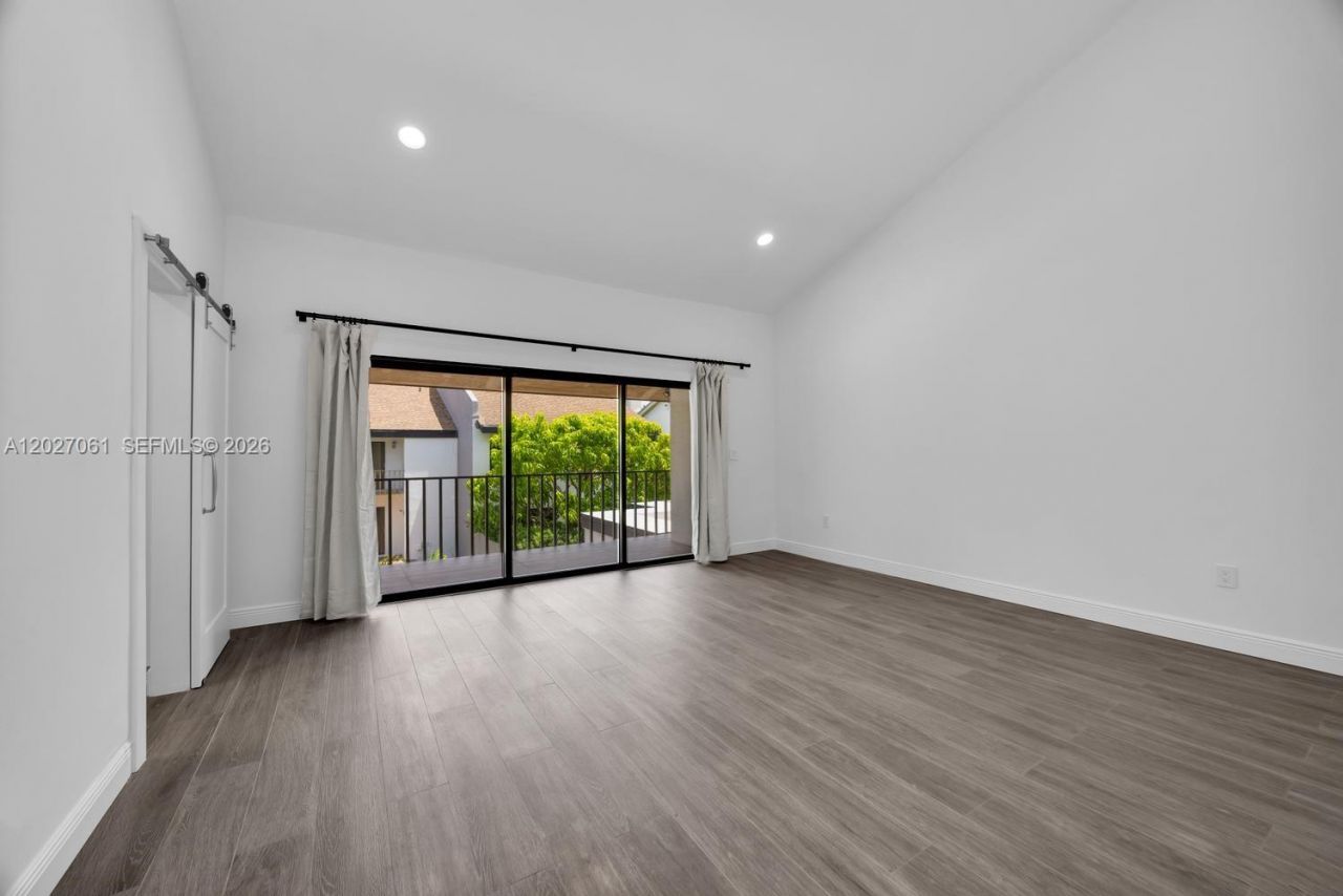 6661 SW 72nd St , Unit 35, South Miami, FL 33143 Photo