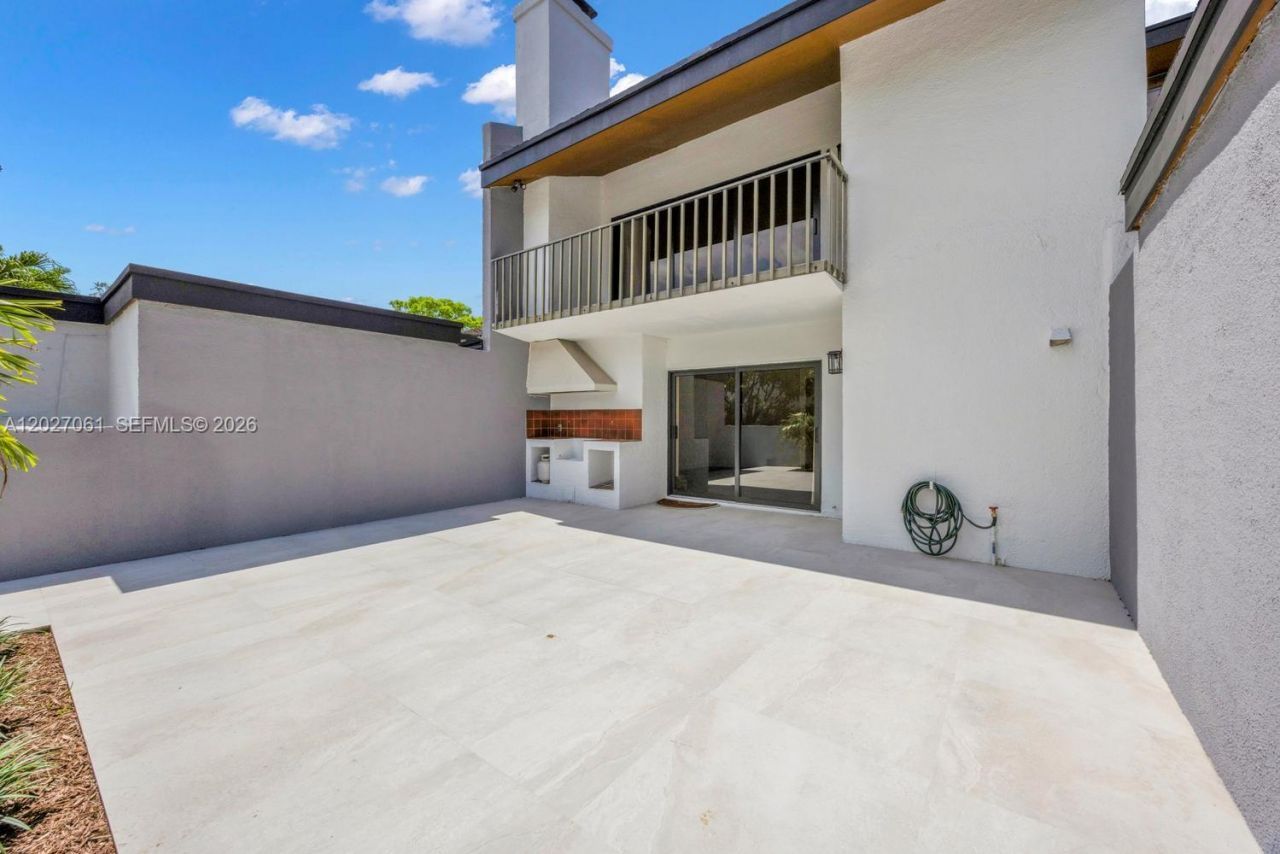6661 SW 72nd St , Unit 35, South Miami, FL 33143 Photo