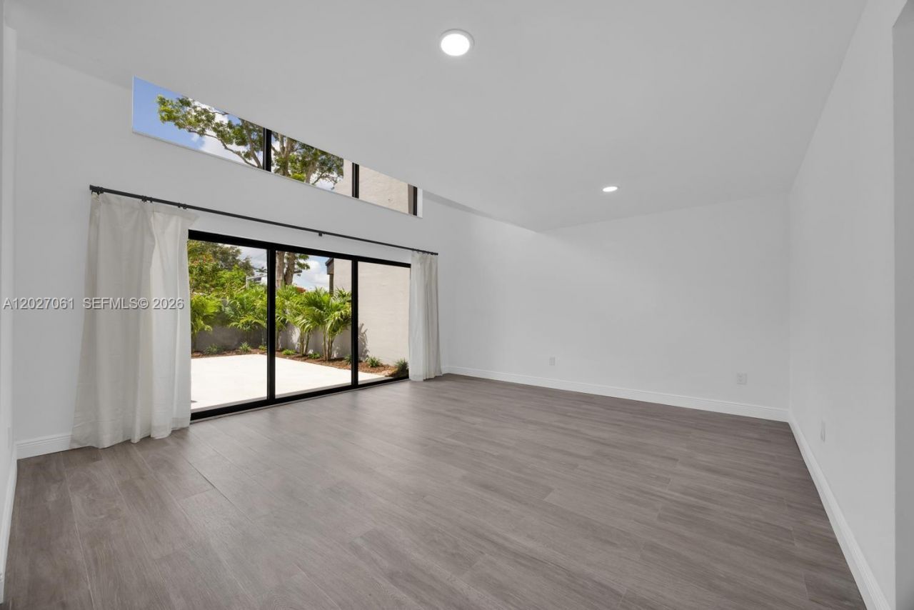 6661 SW 72nd St , Unit 35, South Miami, FL 33143 Photo