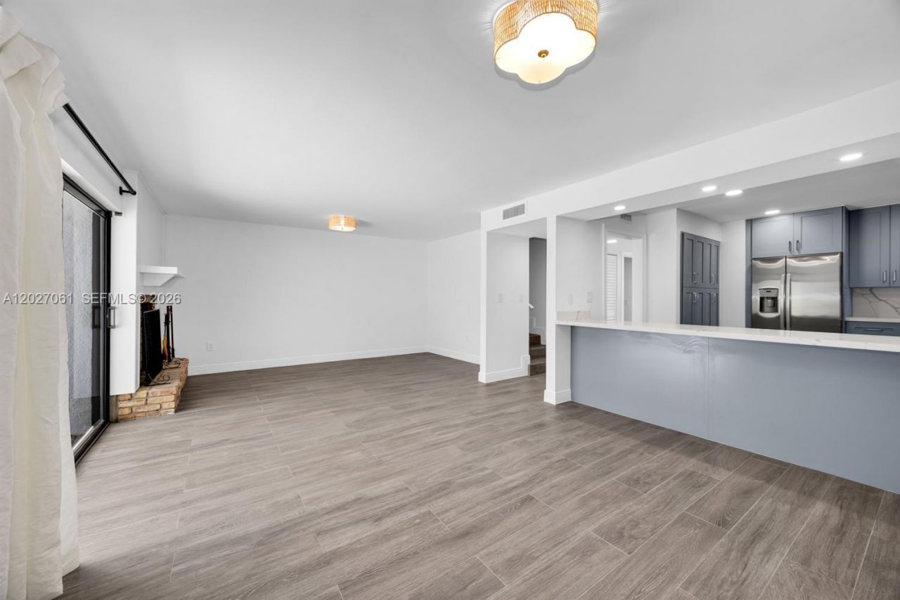 6661 SW 72nd St , Unit 35, South Miami, FL 33143 Photo