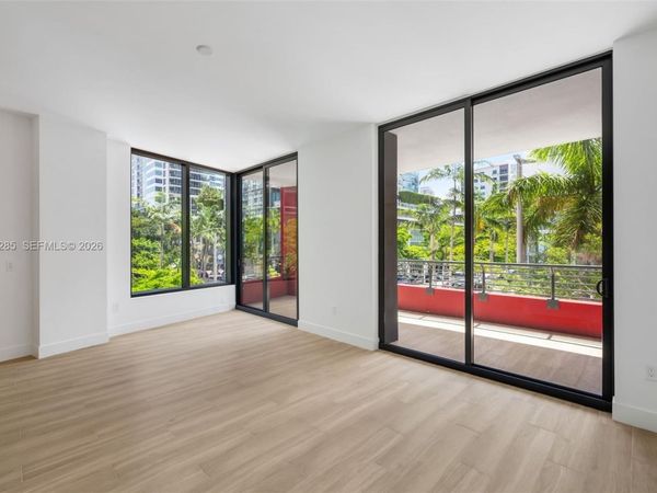 90 32nd St, Unit 212, Miami, FL 33127