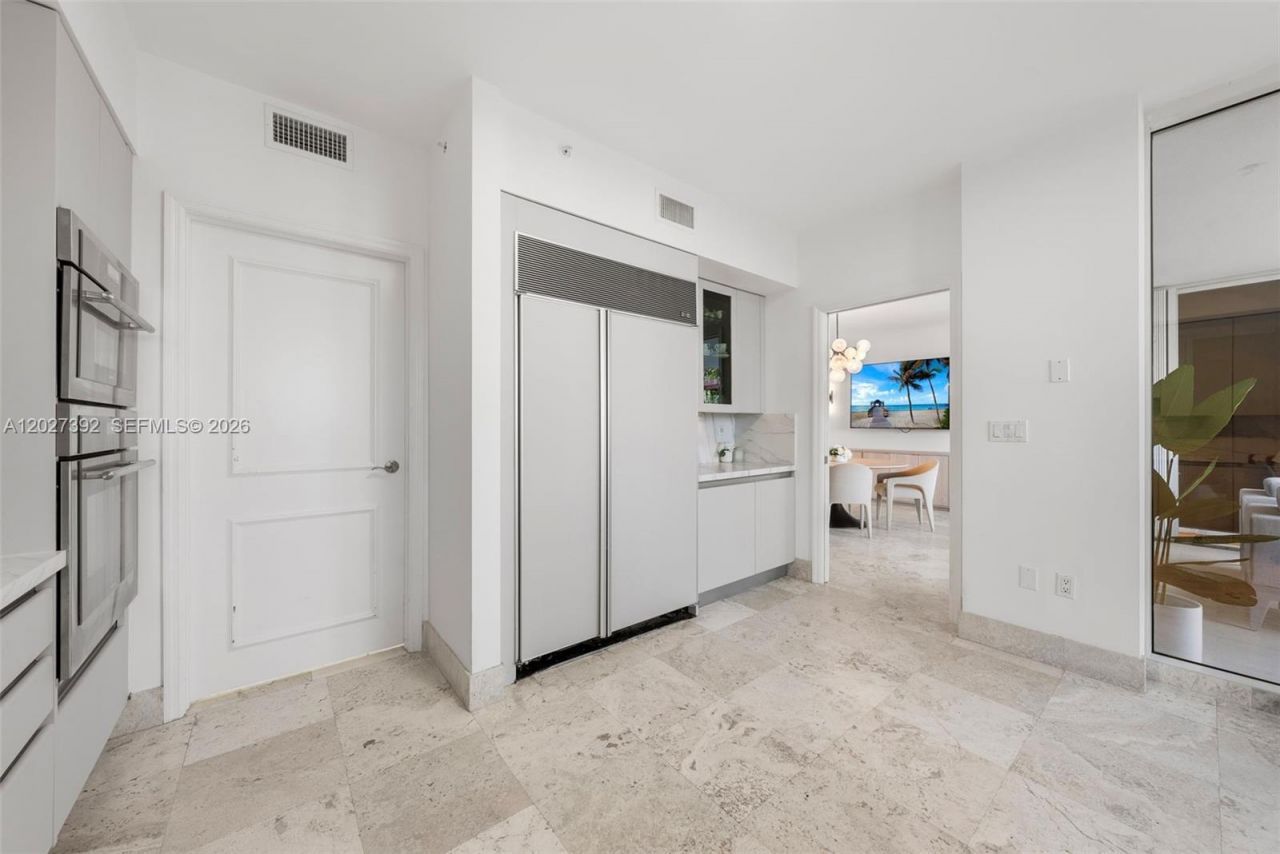 785 Crandon Blvd , Unit 205/305, Key Biscayne, FL 33149 Photo