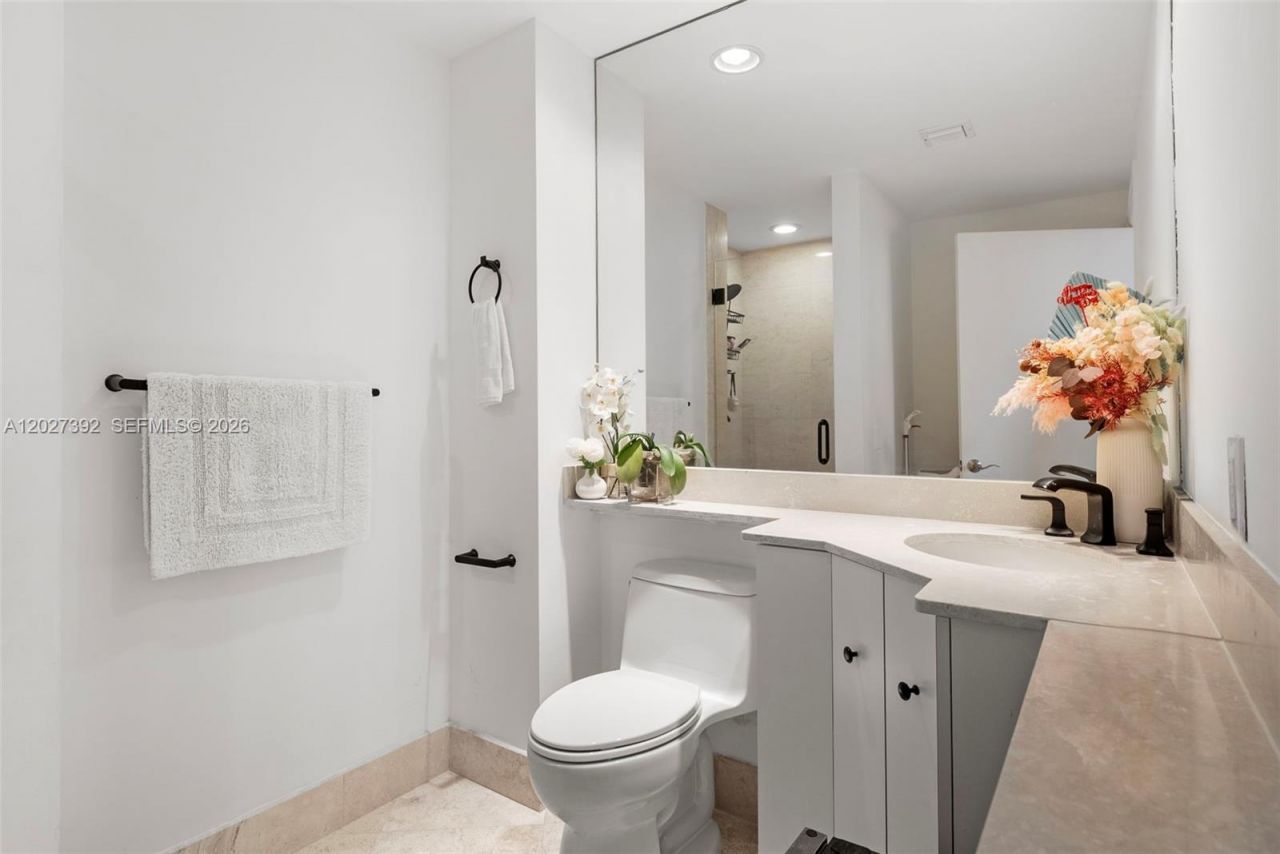 785 Crandon Blvd , Unit 205/305, Key Biscayne, FL 33149 Photo
