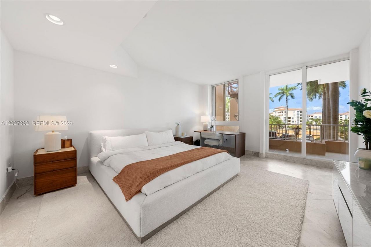 785 Crandon Blvd , Unit 205/305, Key Biscayne, FL 33149 Photo