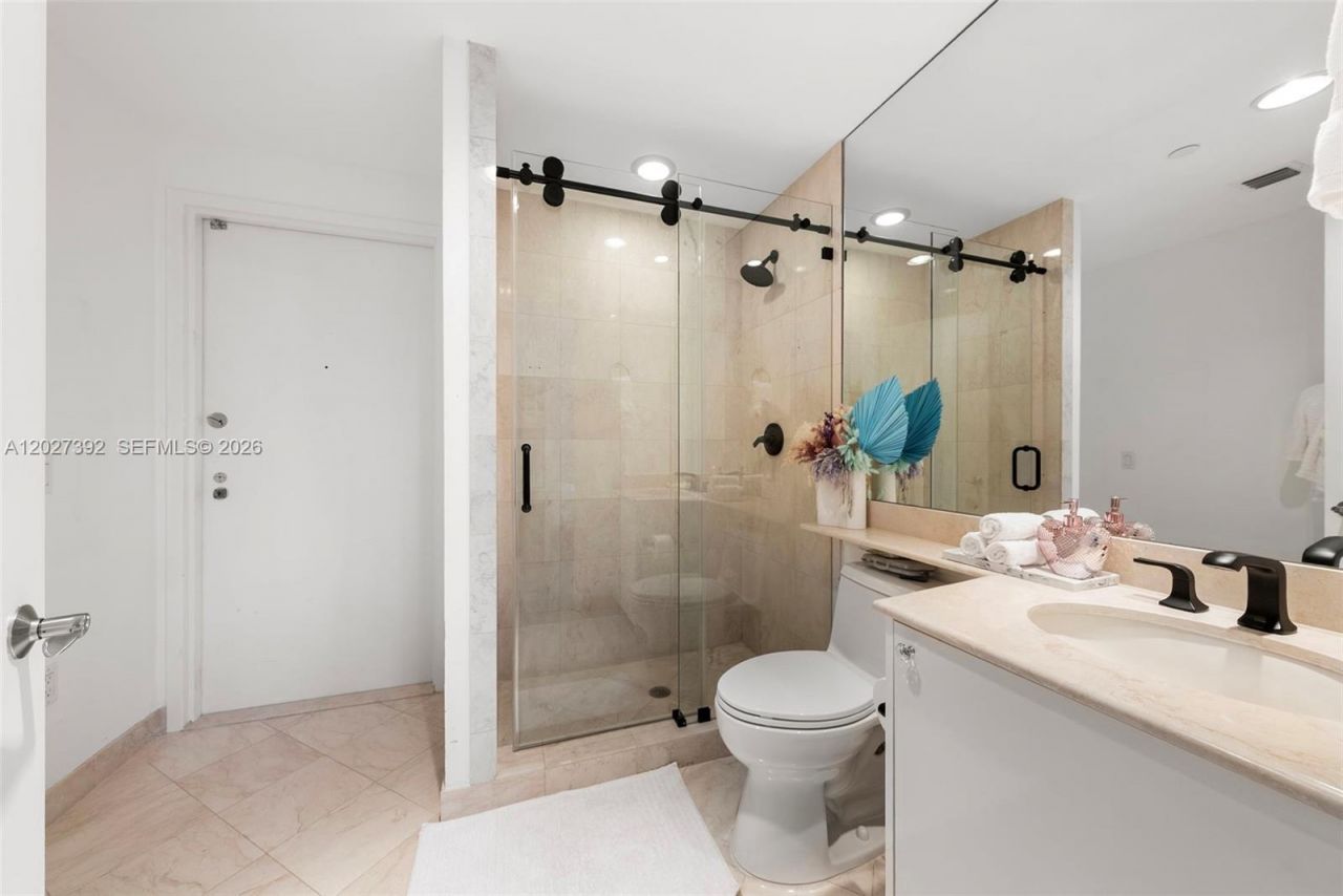 785 Crandon Blvd , Unit 205/305, Key Biscayne, FL 33149 Photo