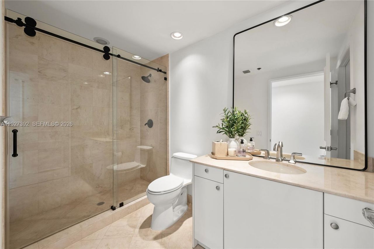 785 Crandon Blvd , Unit 205/305, Key Biscayne, FL 33149 Photo