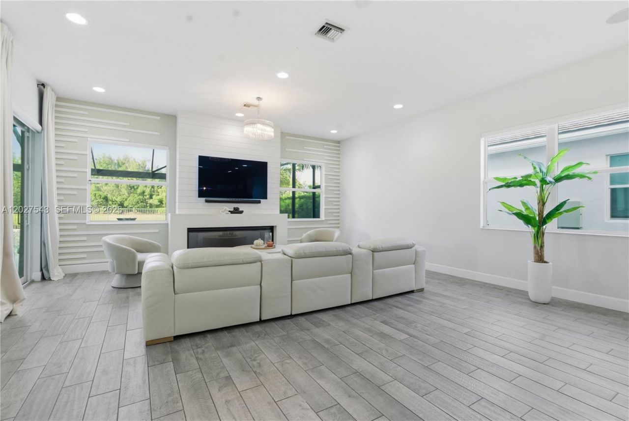 15943 Whippoorwill Cir, Westlake, FL 33470 Photo