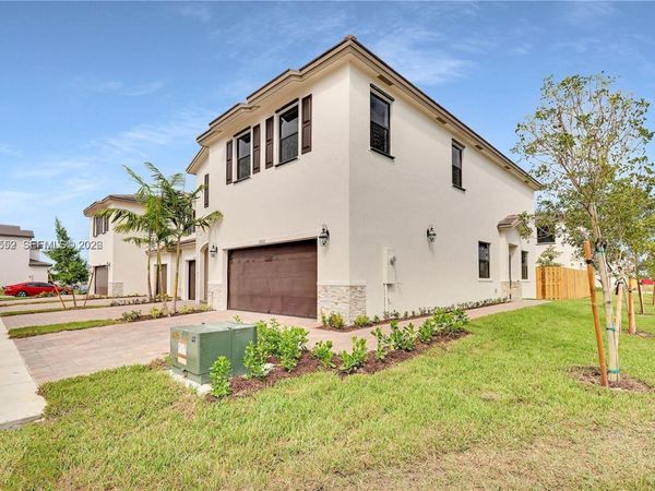 13033 SW 233rd Ter , Miami, FL 33170