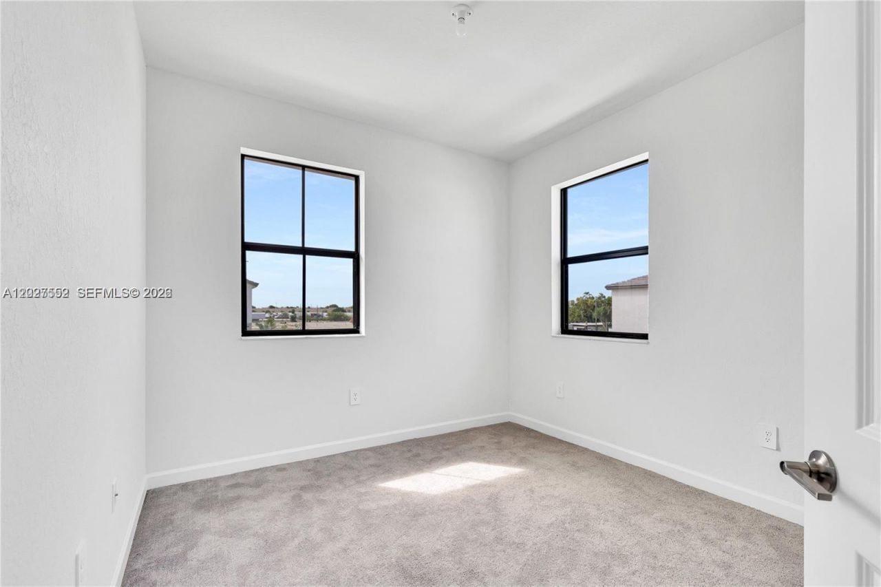 13033 SW 233rd Ter , Miami, FL 33170 Photo