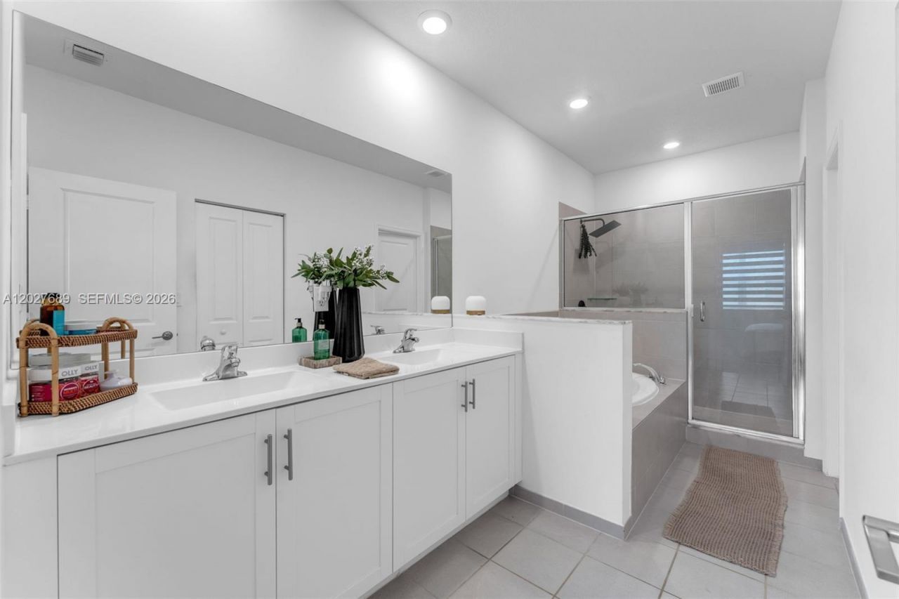 1400 SE 26th Rd, Homestead, FL 33035 Photo