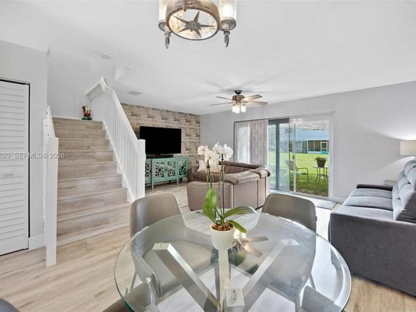 749 NW 208th Way , Pembroke Pines, FL 33029