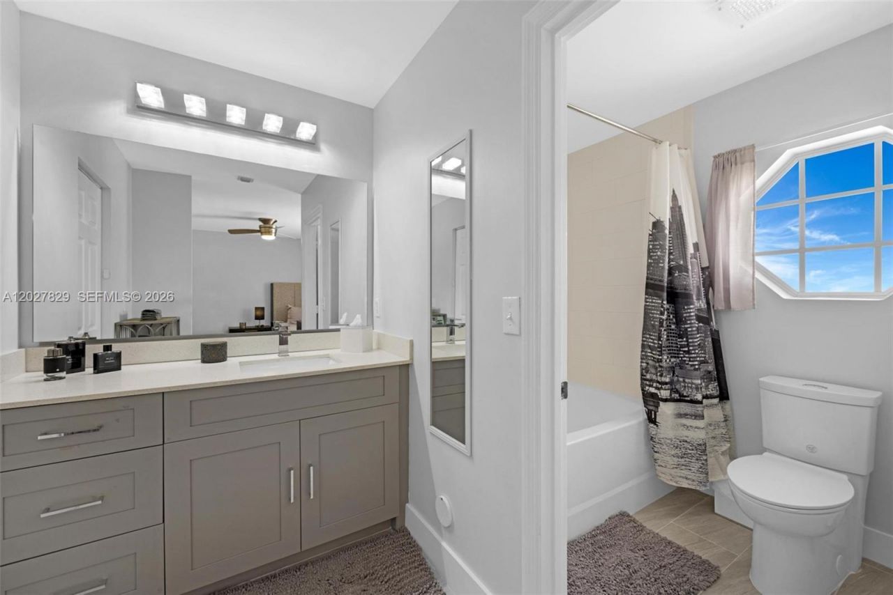 749 NW 208th Way , Pembroke Pines, FL 33029 Photo