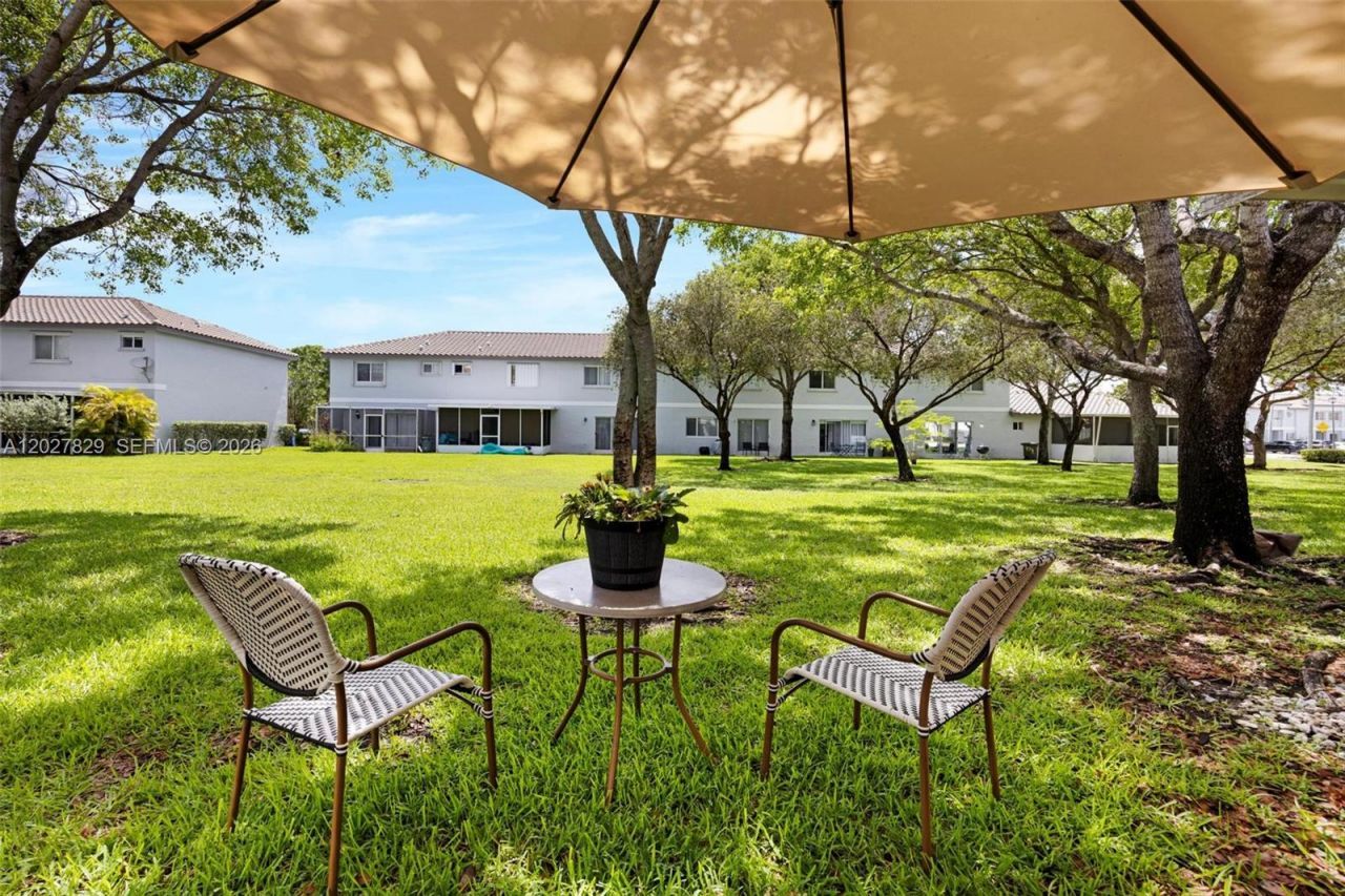 749 NW 208th Way , Pembroke Pines, FL 33029 Photo
