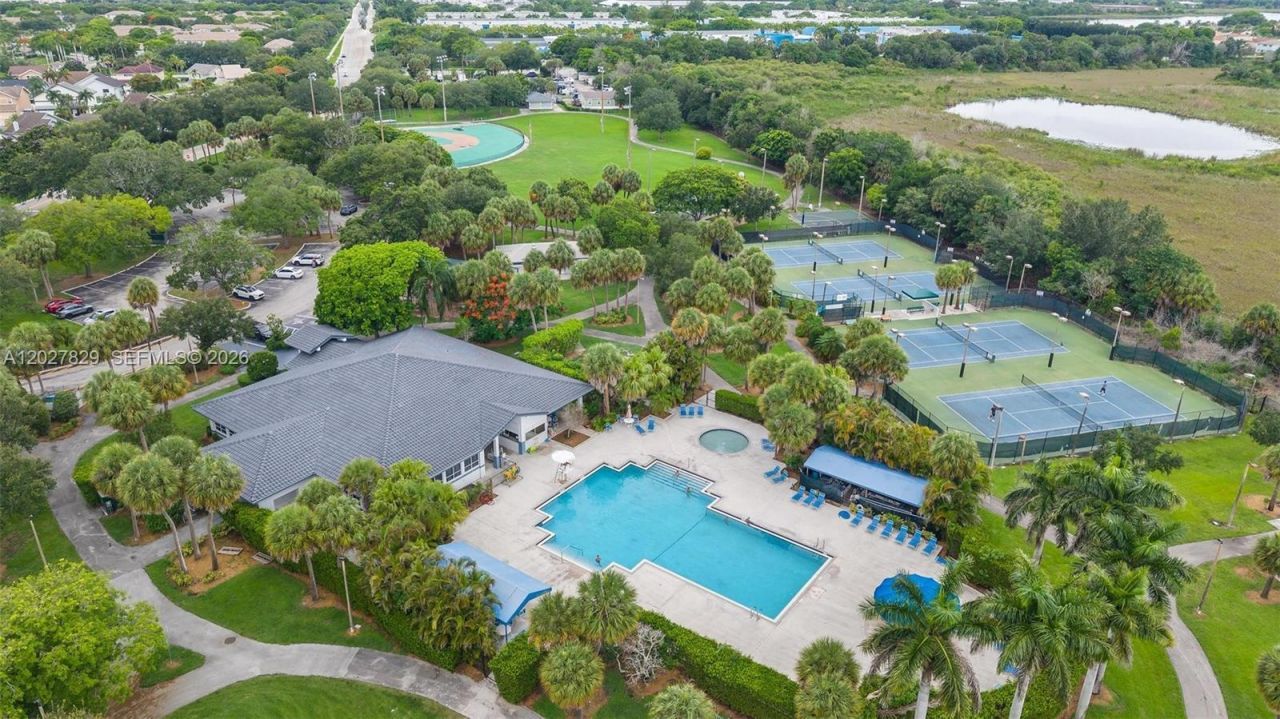 749 NW 208th Way , Pembroke Pines, FL 33029 Photo