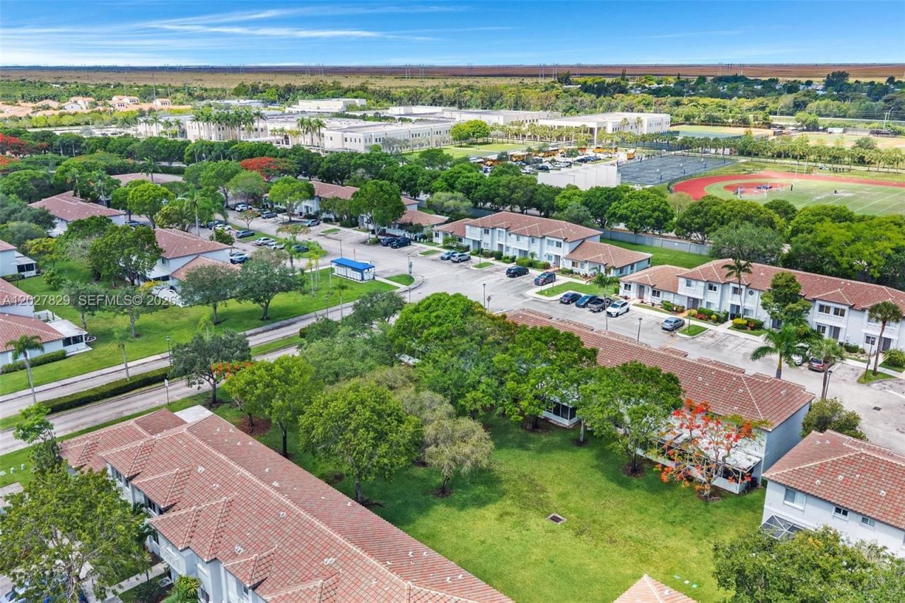 749 NW 208th Way , Pembroke Pines, FL 33029 Photo