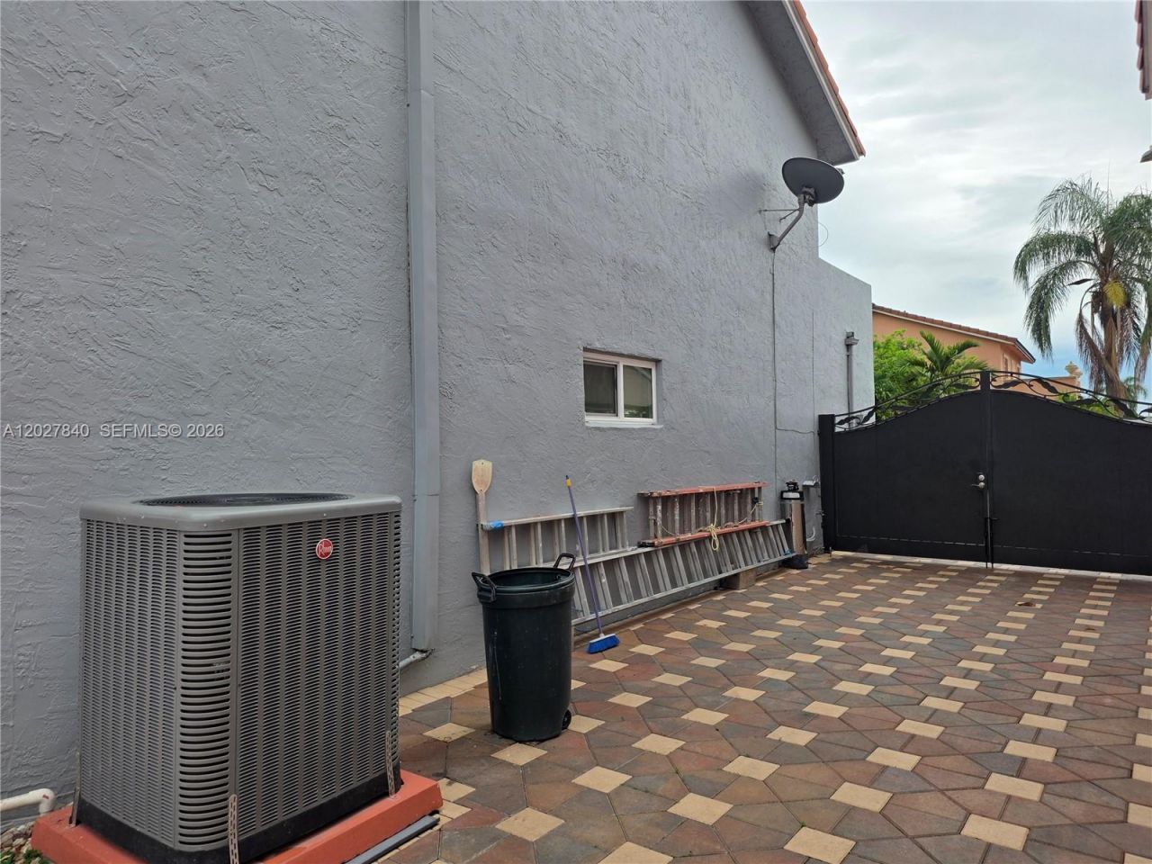 9837 NW 123rd Ter, Hialeah Gardens, FL 33018 Photo