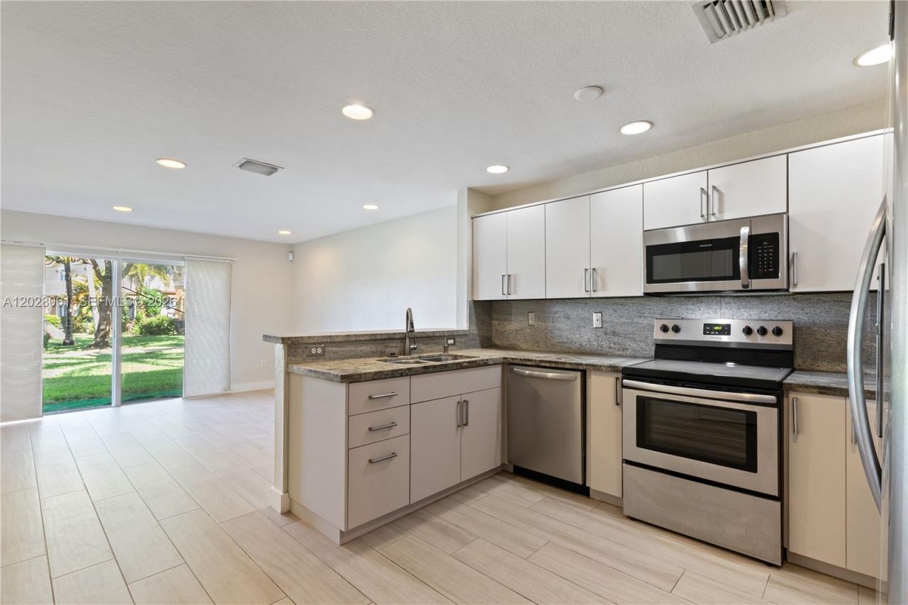 3126 SW 128th Ave , Unit 157, Miramar, FL 33027 Photo