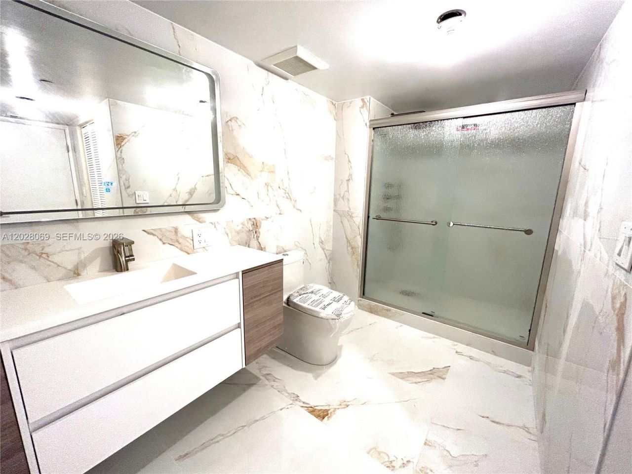 290 174th St, Unit 619, Sunny Isles Beach, FL 33160 Photo