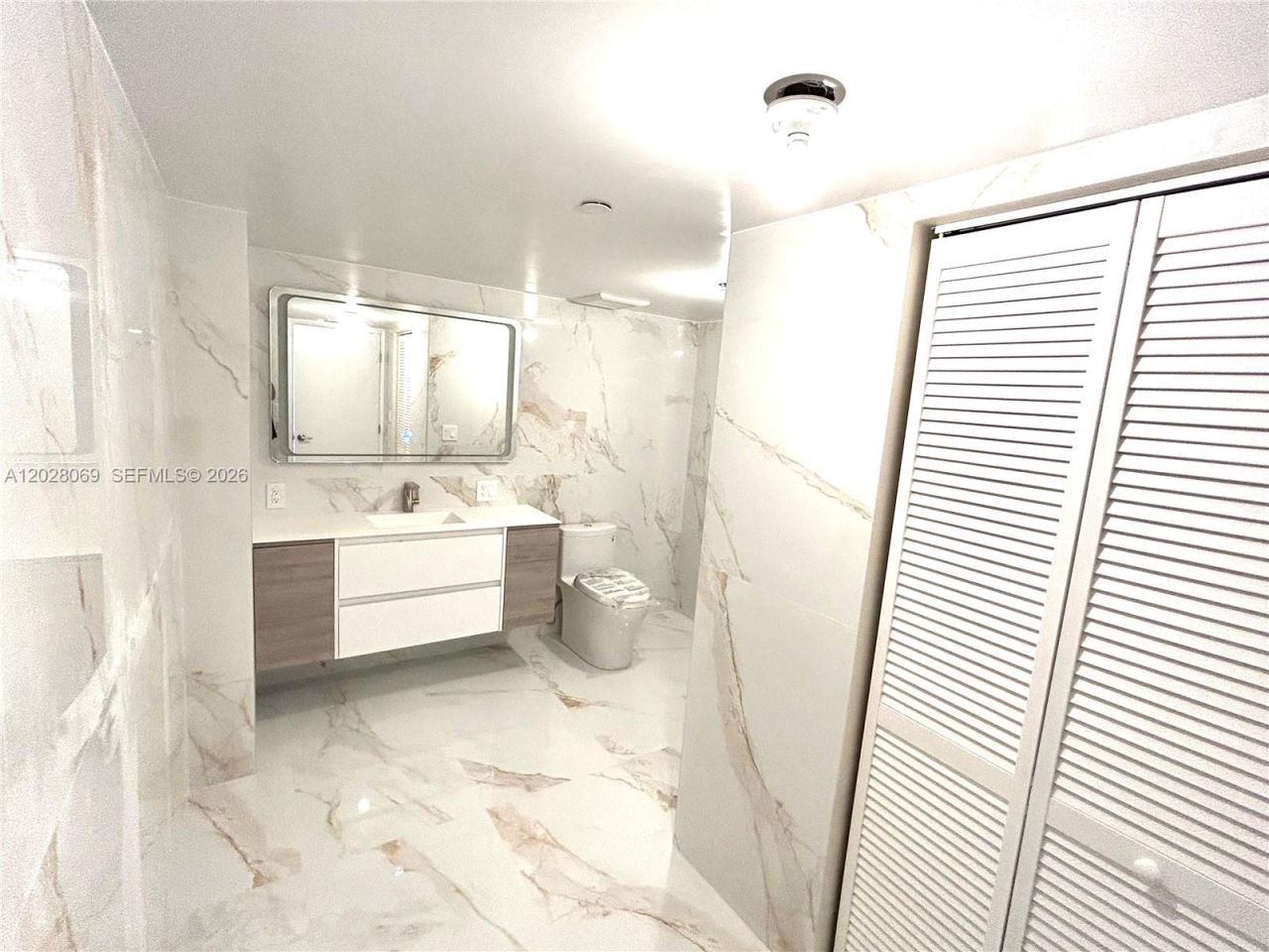 290 174th St, Unit 619, Sunny Isles Beach, FL 33160 Photo
