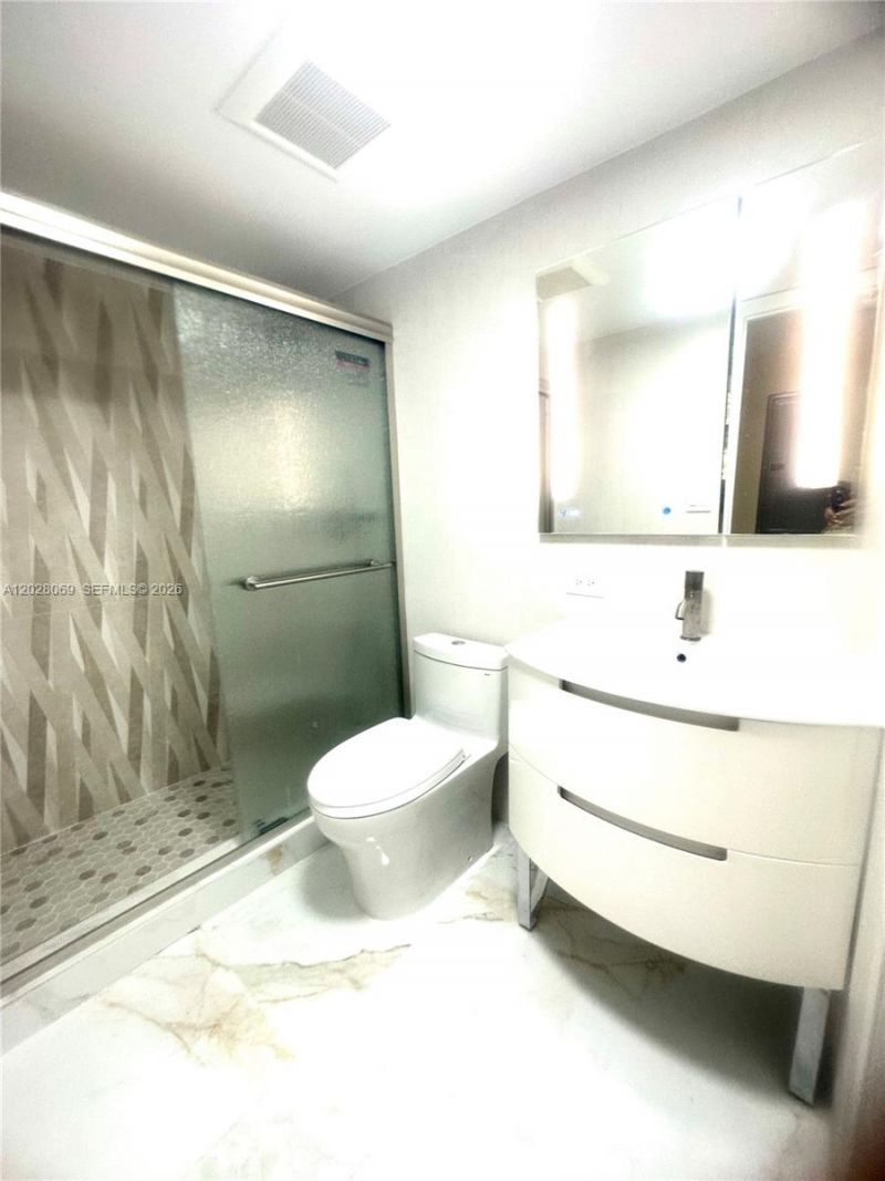 290 174th St, Unit 619, Sunny Isles Beach, FL 33160 Photo