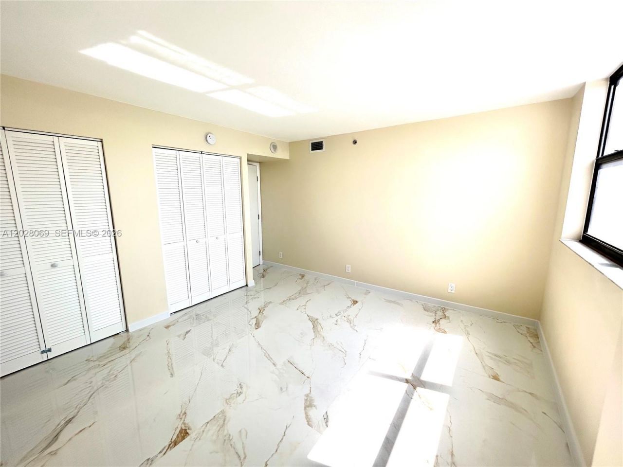 290 174th St, Unit 619, Sunny Isles Beach, FL 33160 Photo