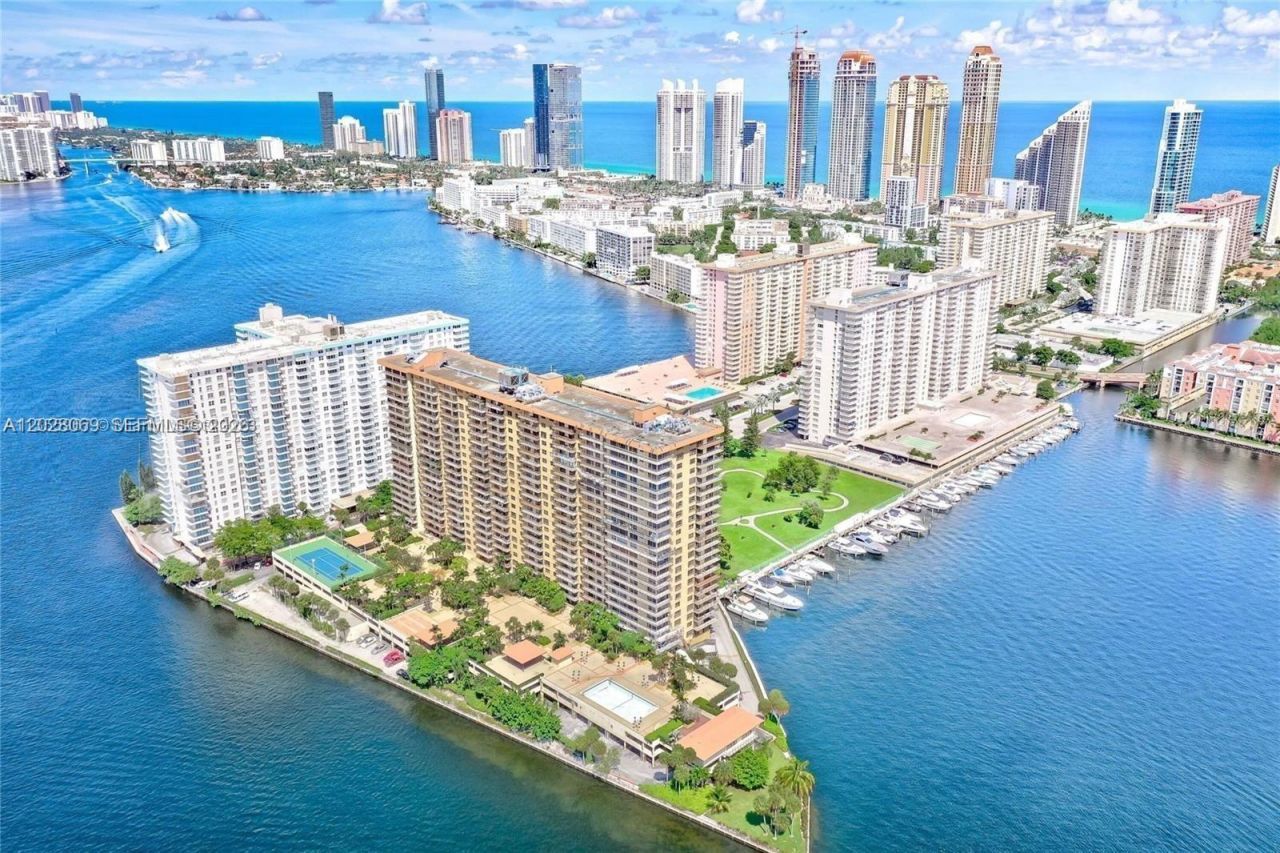 290 174th St, Unit 619, Sunny Isles Beach, FL 33160 Photo
