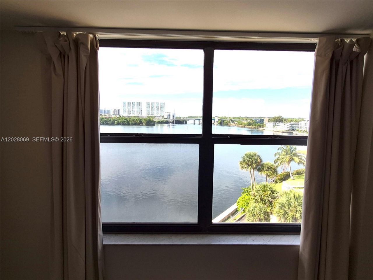 290 174th St, Unit 619, Sunny Isles Beach, FL 33160 Photo