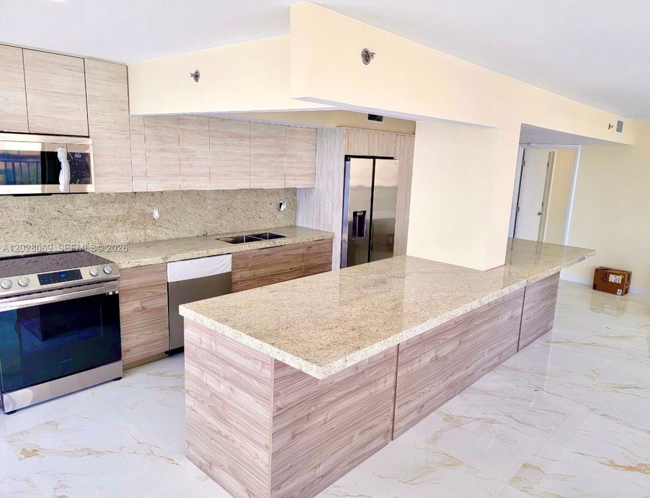 290 174th St, Unit 619, Sunny Isles Beach, FL 33160 Photo