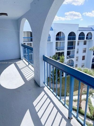 9460 Fontainebleau Blvd, Unit 529, Miami, FL 33172 Photo