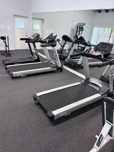 9460 Fontainebleau Blvd, Unit 529, Miami, FL 33172 Photo