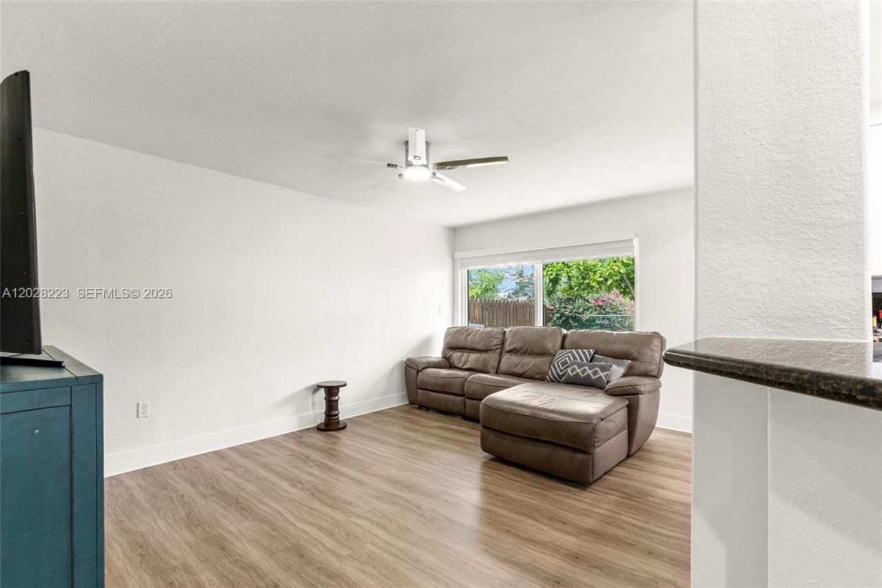 6014 SW 160th Ave, Miami, FL 33193 Photo