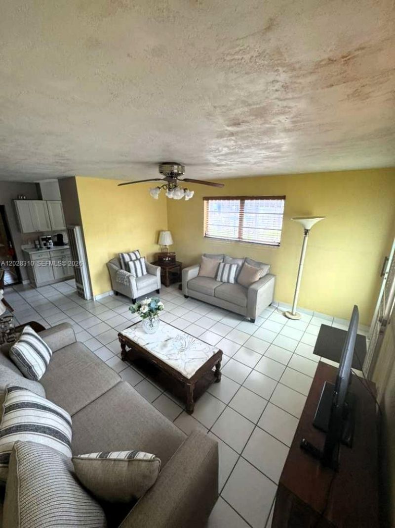 252 E 37th St , Hialeah, FL 33013 Photo