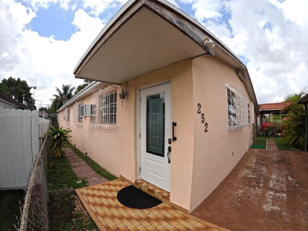 252 E 37th St, Hialeah, FL 33013 Photo