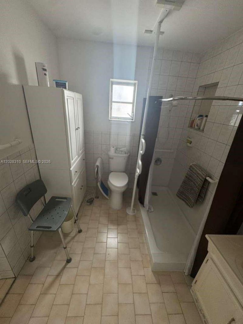 252 E 37th St , Hialeah, FL 33013 Photo