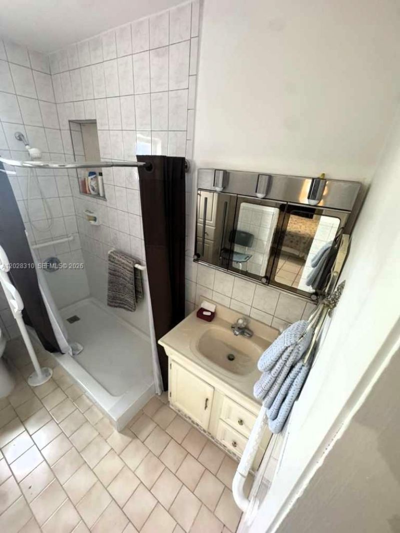 252 E 37th St , Hialeah, FL 33013 Photo
