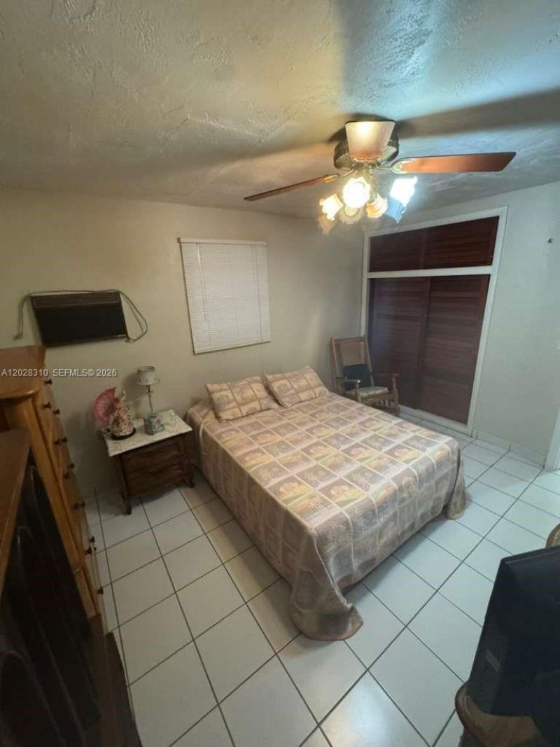 252 E 37th St , Hialeah, FL 33013 Photo
