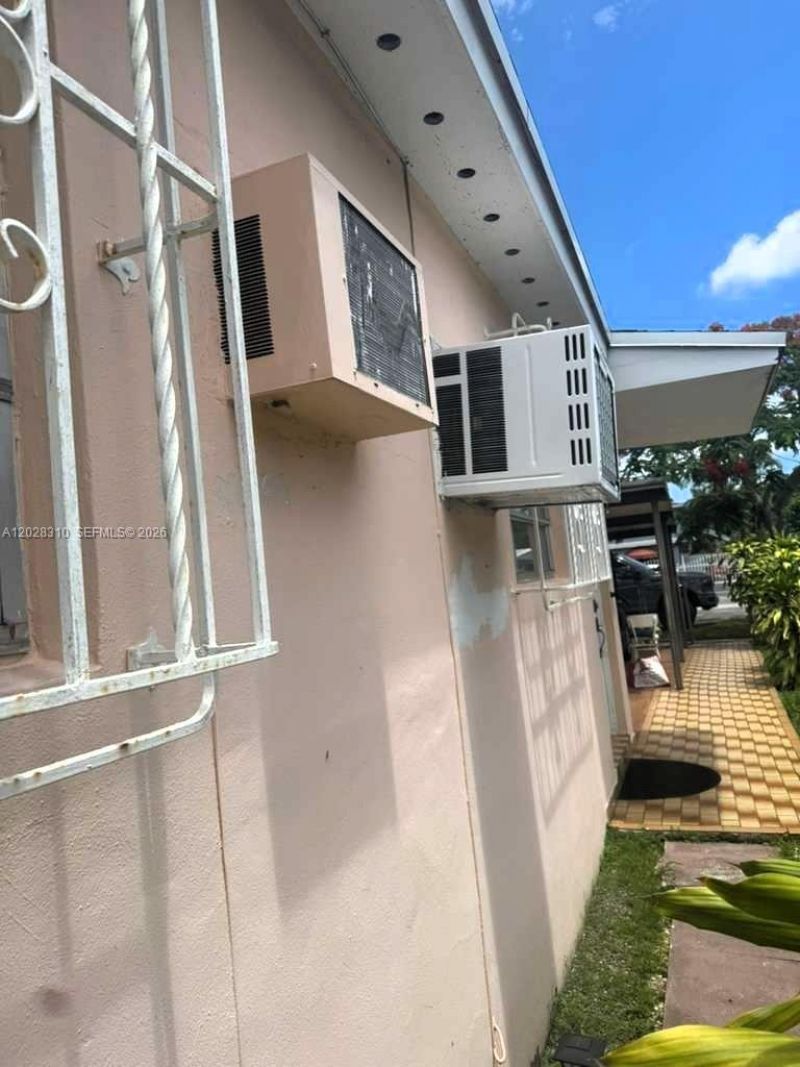 252 E 37th St , Hialeah, FL 33013 Photo