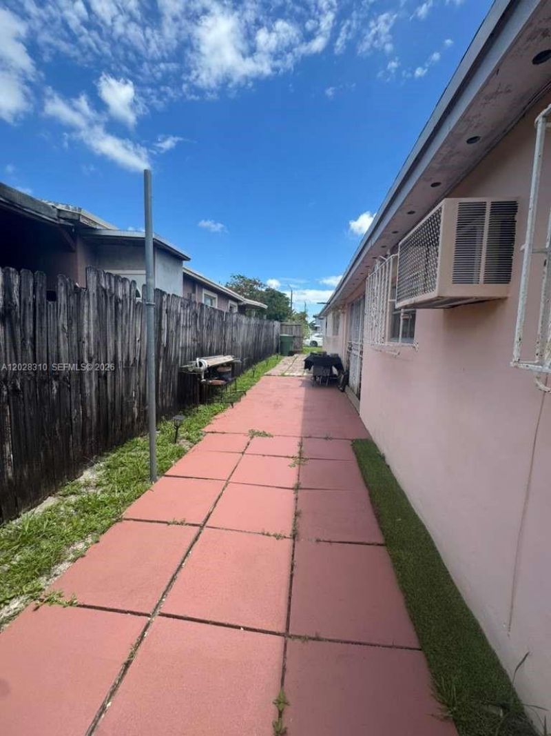 252 E 37th St , Hialeah, FL 33013 Photo