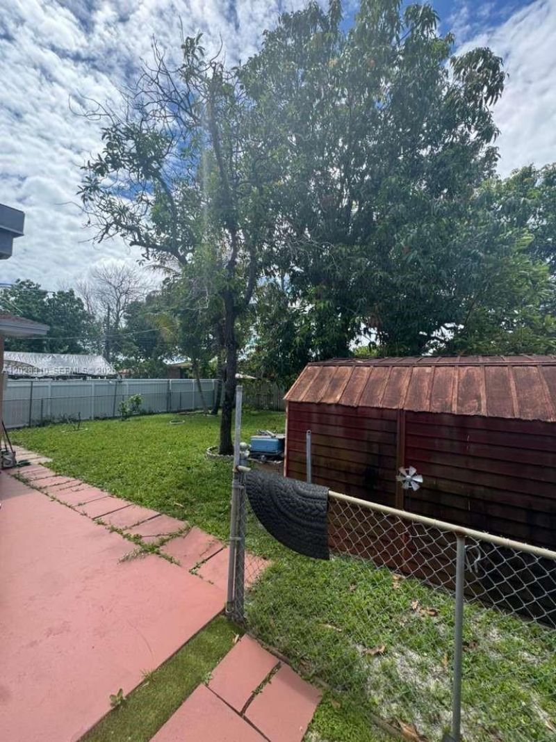 252 E 37th St , Hialeah, FL 33013 Photo