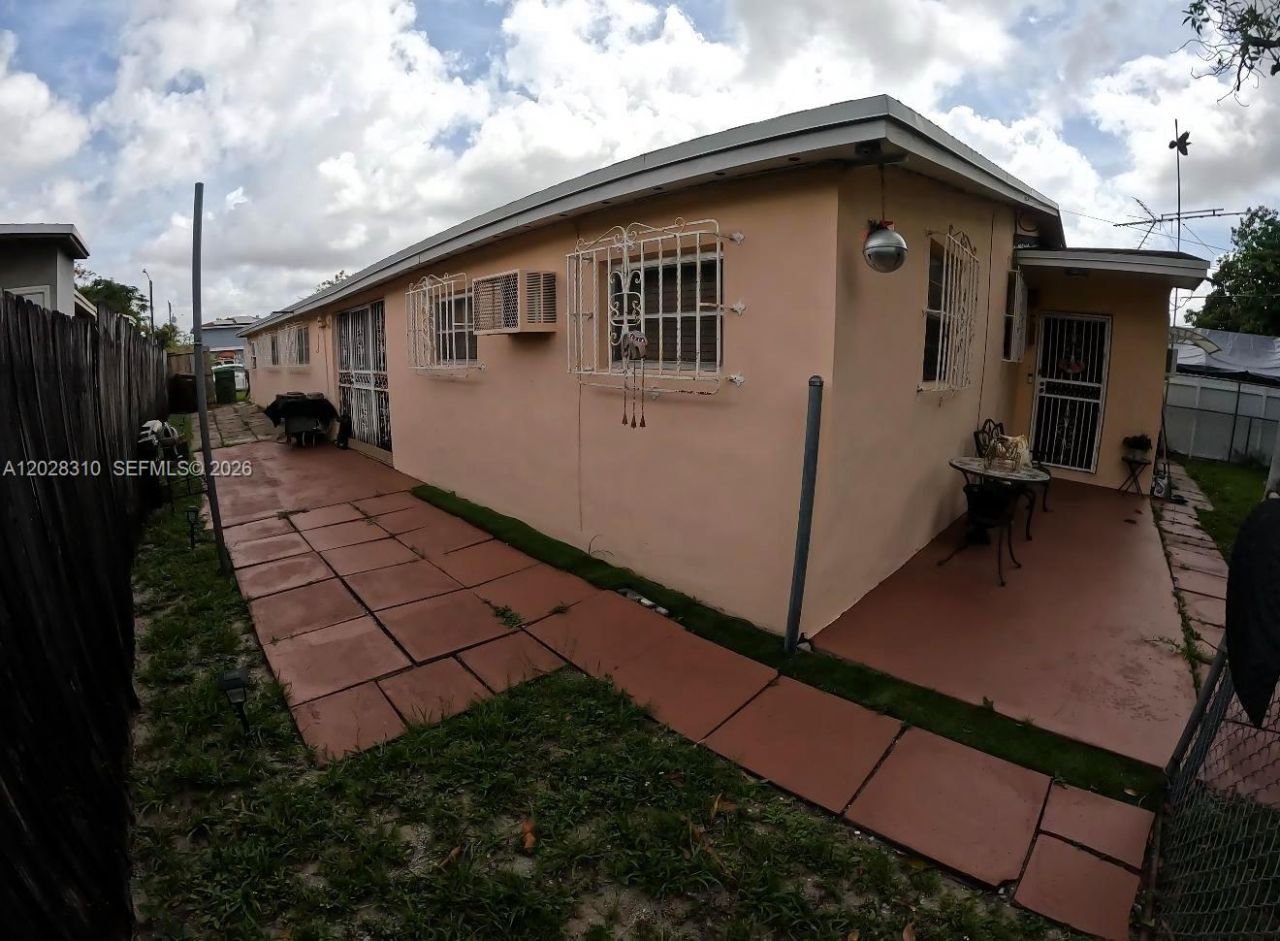 252 E 37th St , Hialeah, FL 33013 Photo