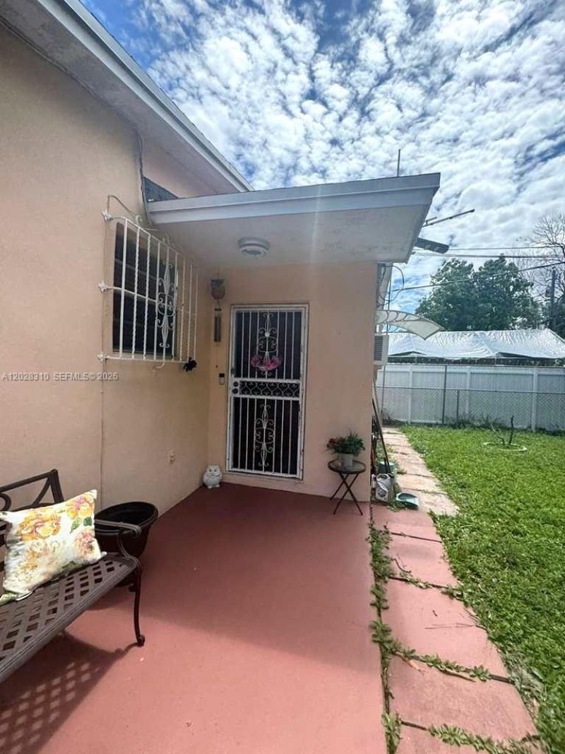 252 E 37th St , Hialeah, FL 33013 Photo