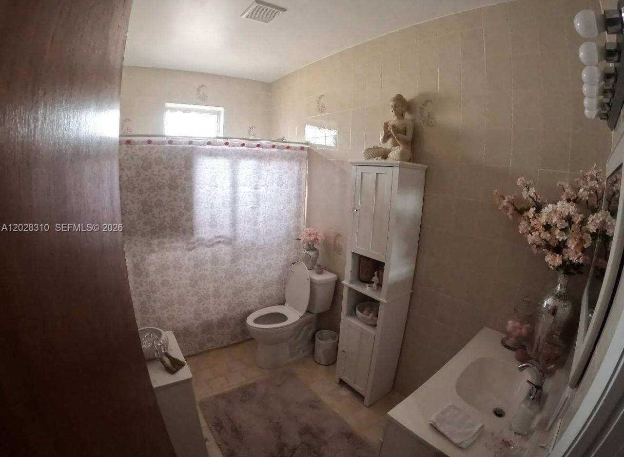 252 E 37th St , Hialeah, FL 33013 Photo