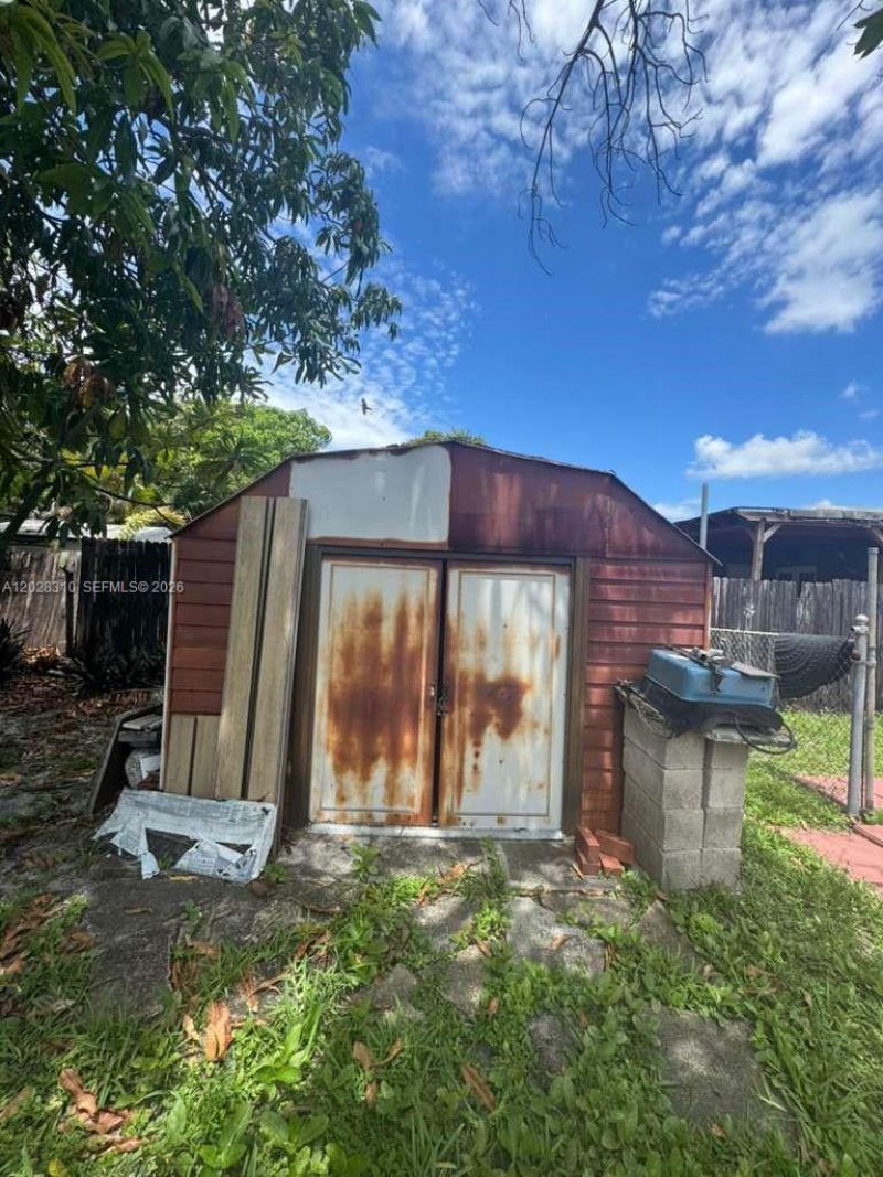 252 E 37th St , Hialeah, FL 33013 Photo
