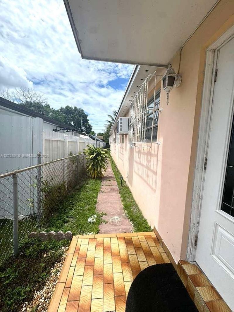 252 E 37th St , Hialeah, FL 33013 Photo